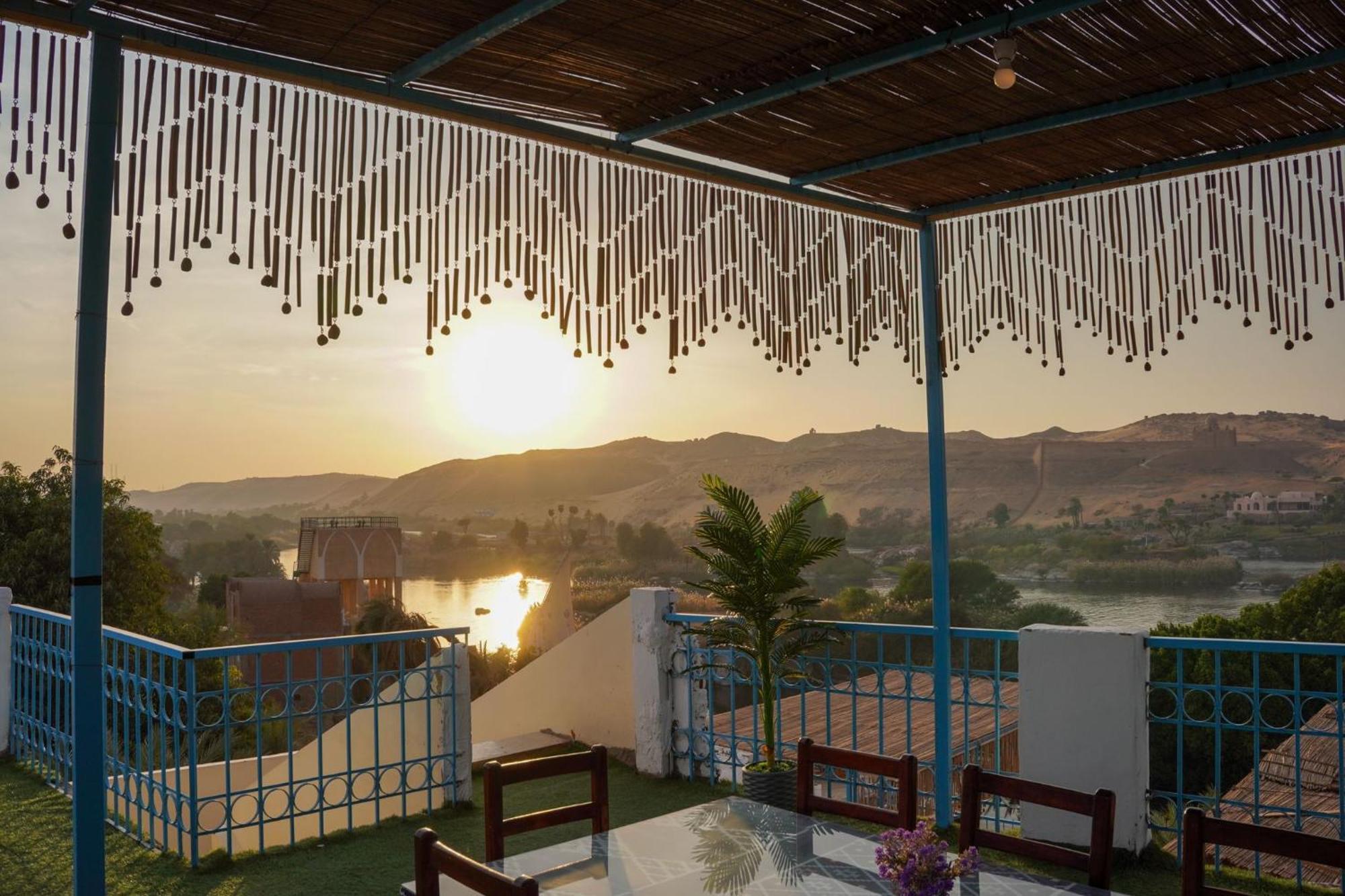Basmatic Nubian Guest House Aswan Bagian luar foto