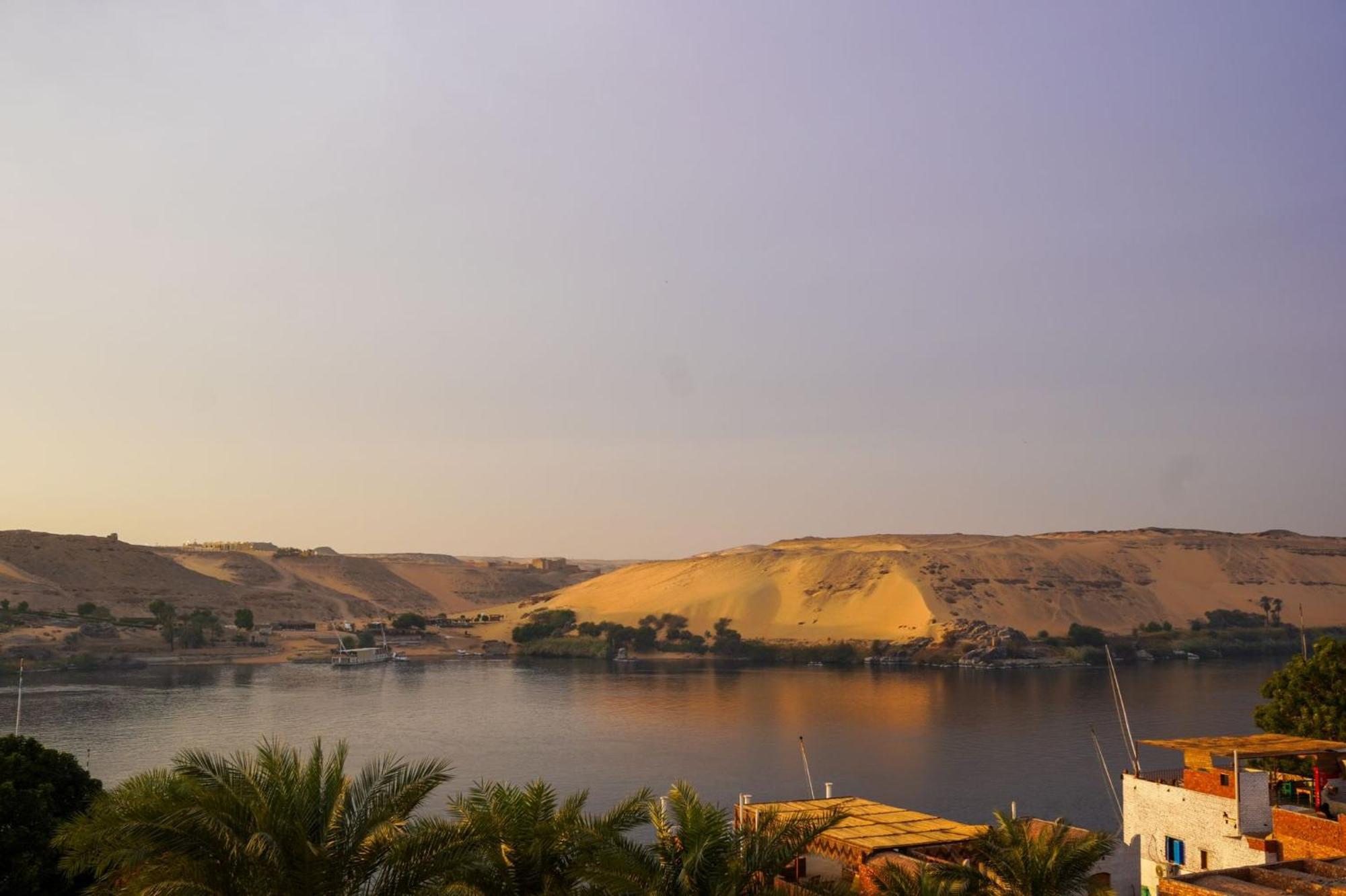 Basmatic Nubian Guest House Aswan Bagian luar foto